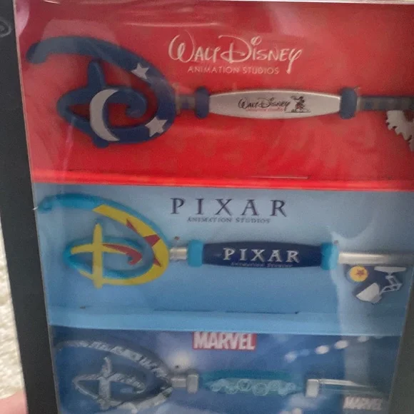 Disney - Picture 2 of 6